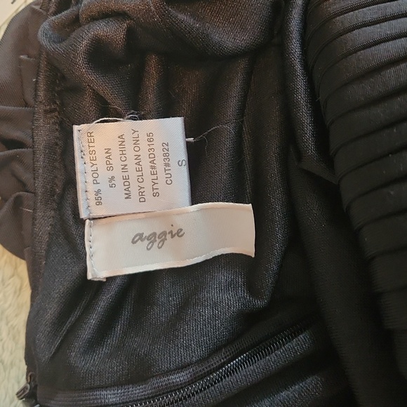 Black mini dress - Picture 6 of 6